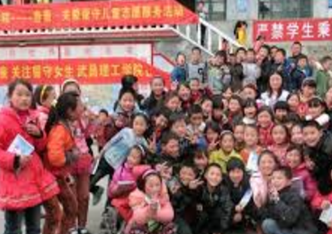 奇迹盟会龙宇，为贫困学生送知识，送温暖，慷慨捐赠11万人民币